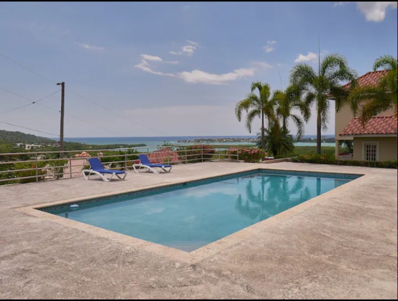 Travelling To Jamaica? Sunset On The Hill Is Where You Should Rest Your Head Each Day #foodie #pampermeoffers #resorts #airbnb