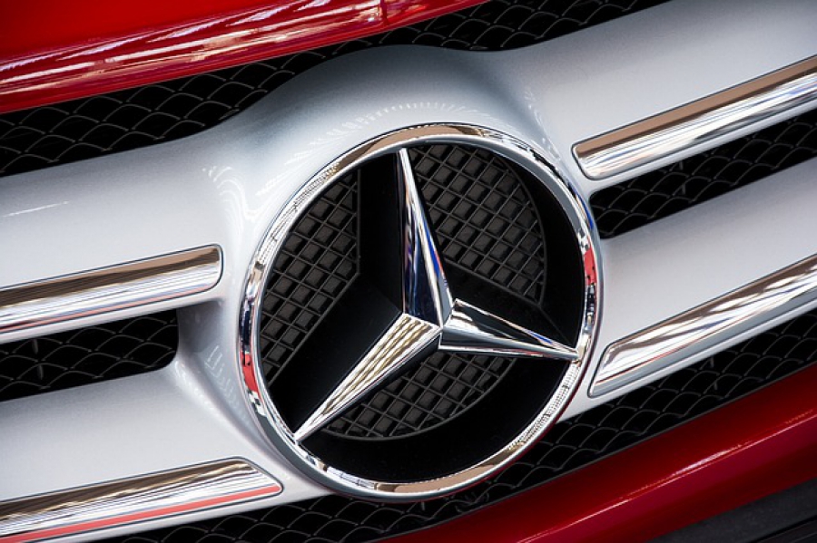 @mercedesbenz Seeks New Business Models That Impact Data And Sales @resolvetoronto @ryersondmz @mercedesbenzcdn